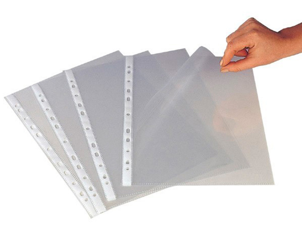 POCHETTE Q-CONNECT POLYPROPYLÈNE LISSE 8/100E PERFORÉE CRISTAL ANTISTATIQUE A4 210X297MM SACHET 100 UNITES