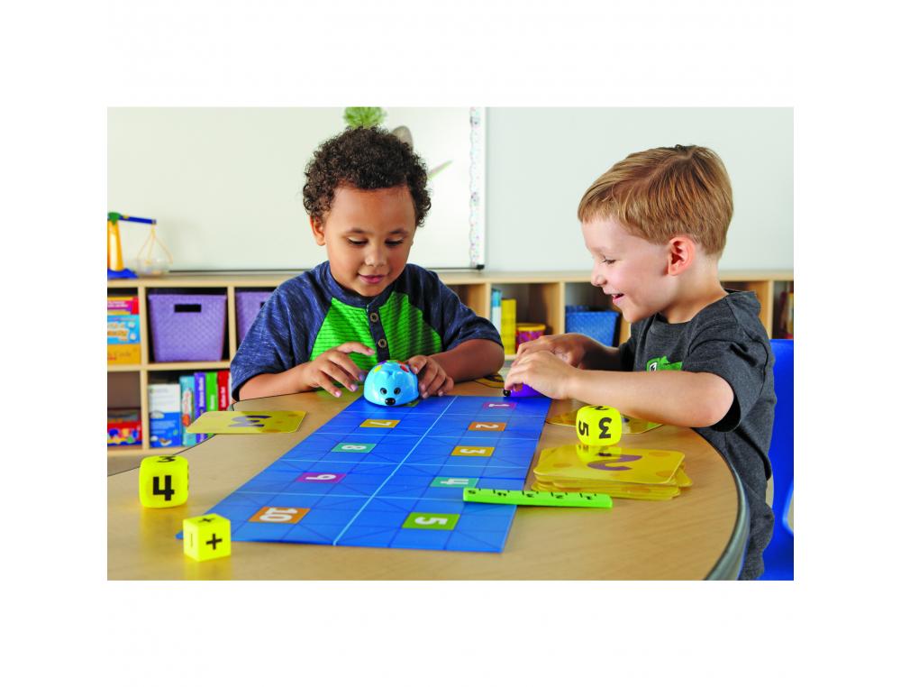 CODAGE INFORMATIQUE LEARNING RESOURCES JEU DE MATHS LA     SOURIS PROGRAMMABLE 1 TABLEAU 11 CARTES NUMEROTEES 2 DES